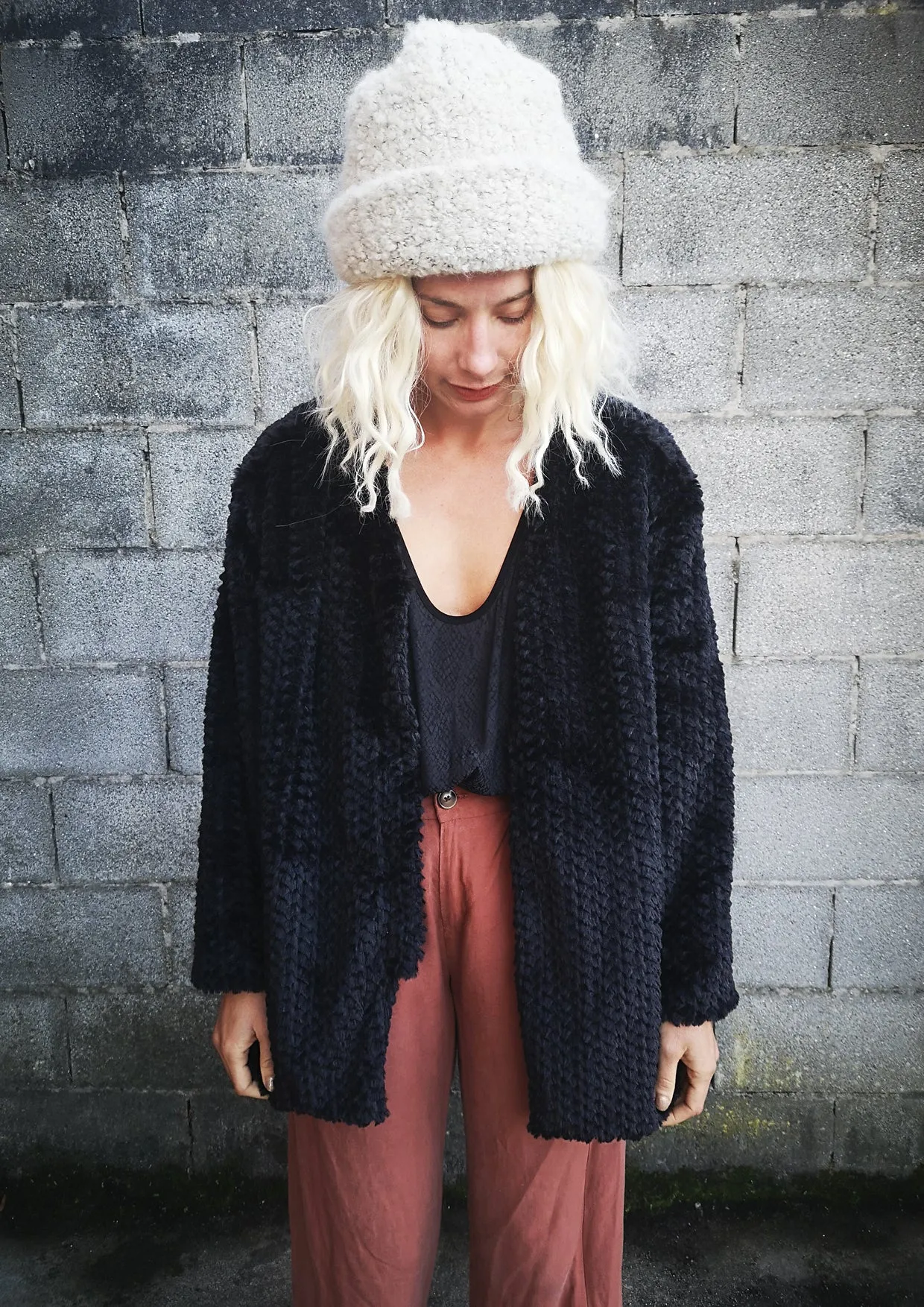 CARDIGAN - FAUX FUR black