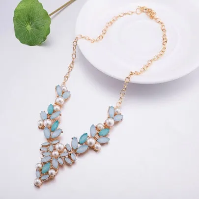 Cheap Glass Stone & Pearl Design Zinc Alloy Necklace