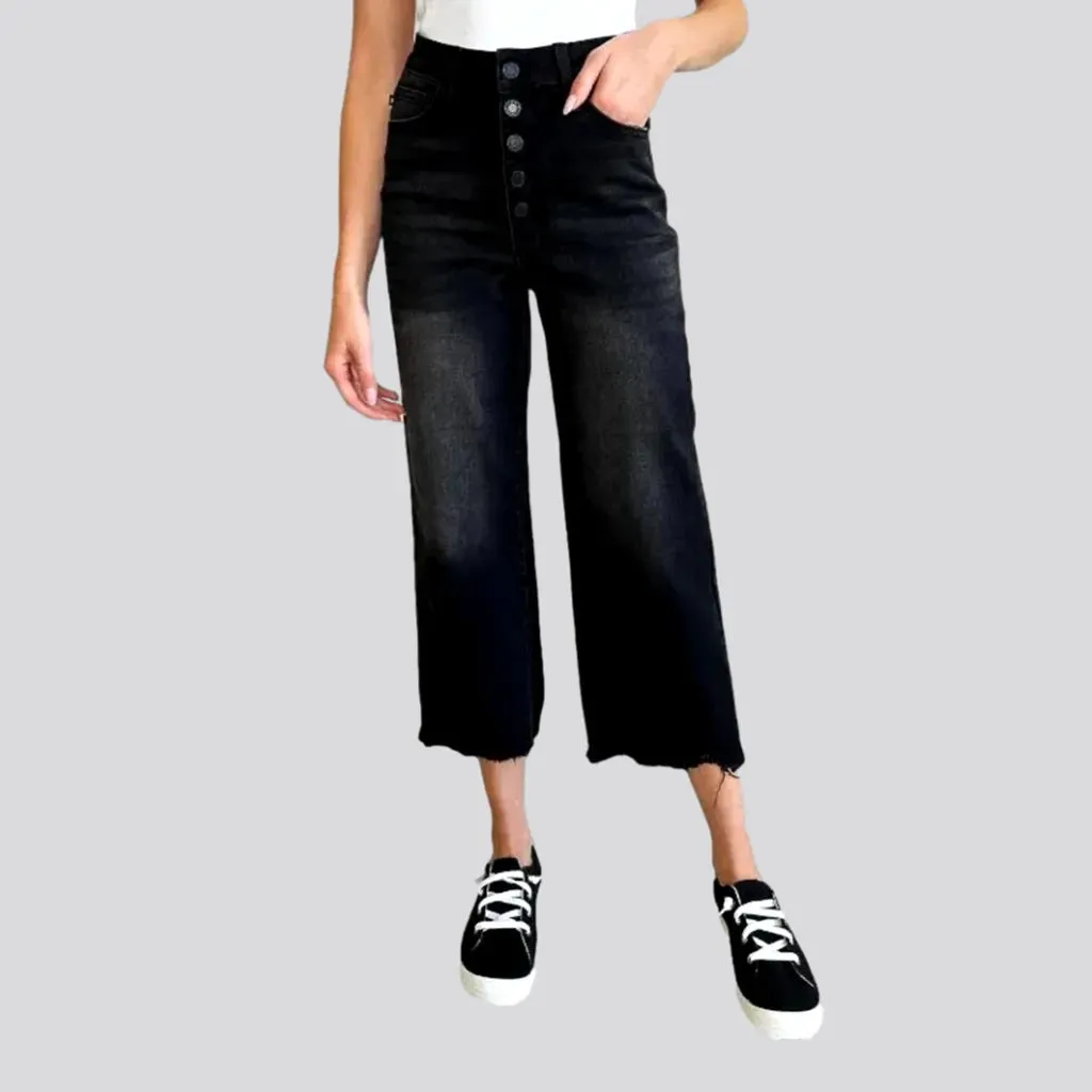 Cutoff-bottoms high-waist jeans for women