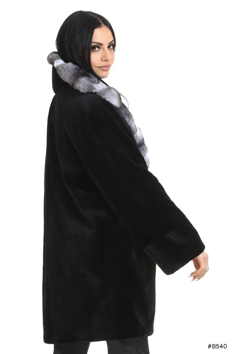 Elegant short sheared mink coat with chinchilla collar