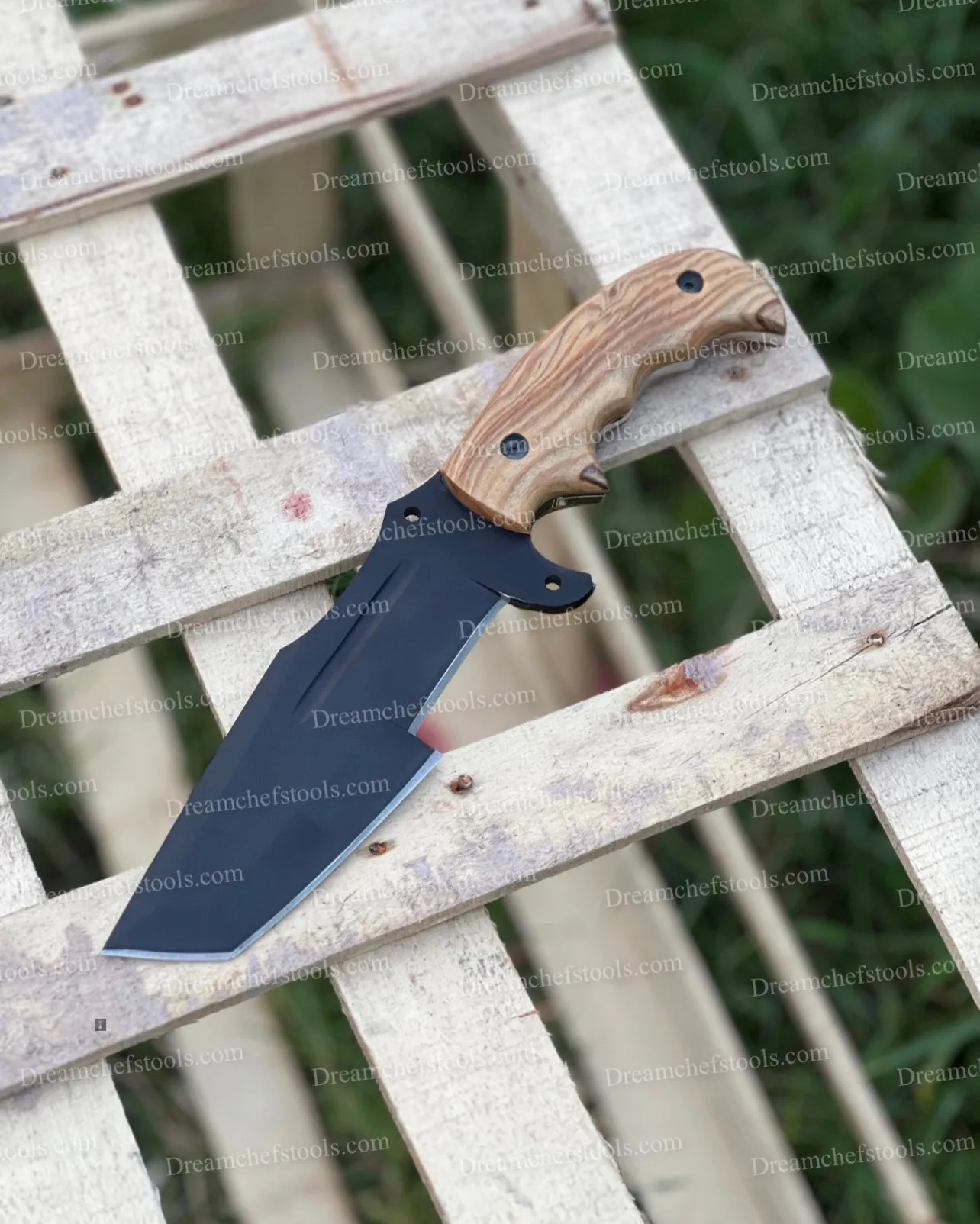 Handmade d2 powder coat tracker knife