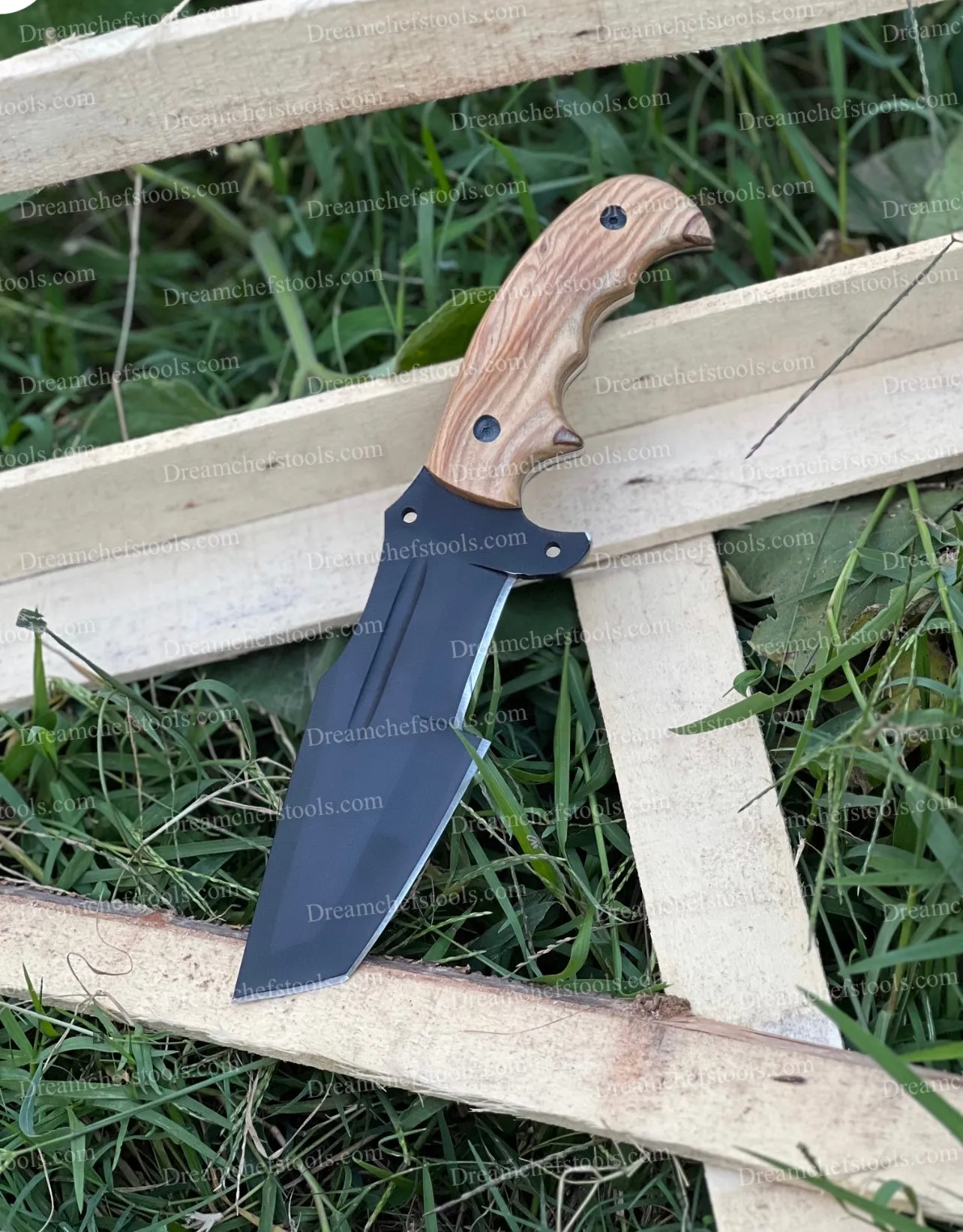 Handmade d2 powder coat tracker knife