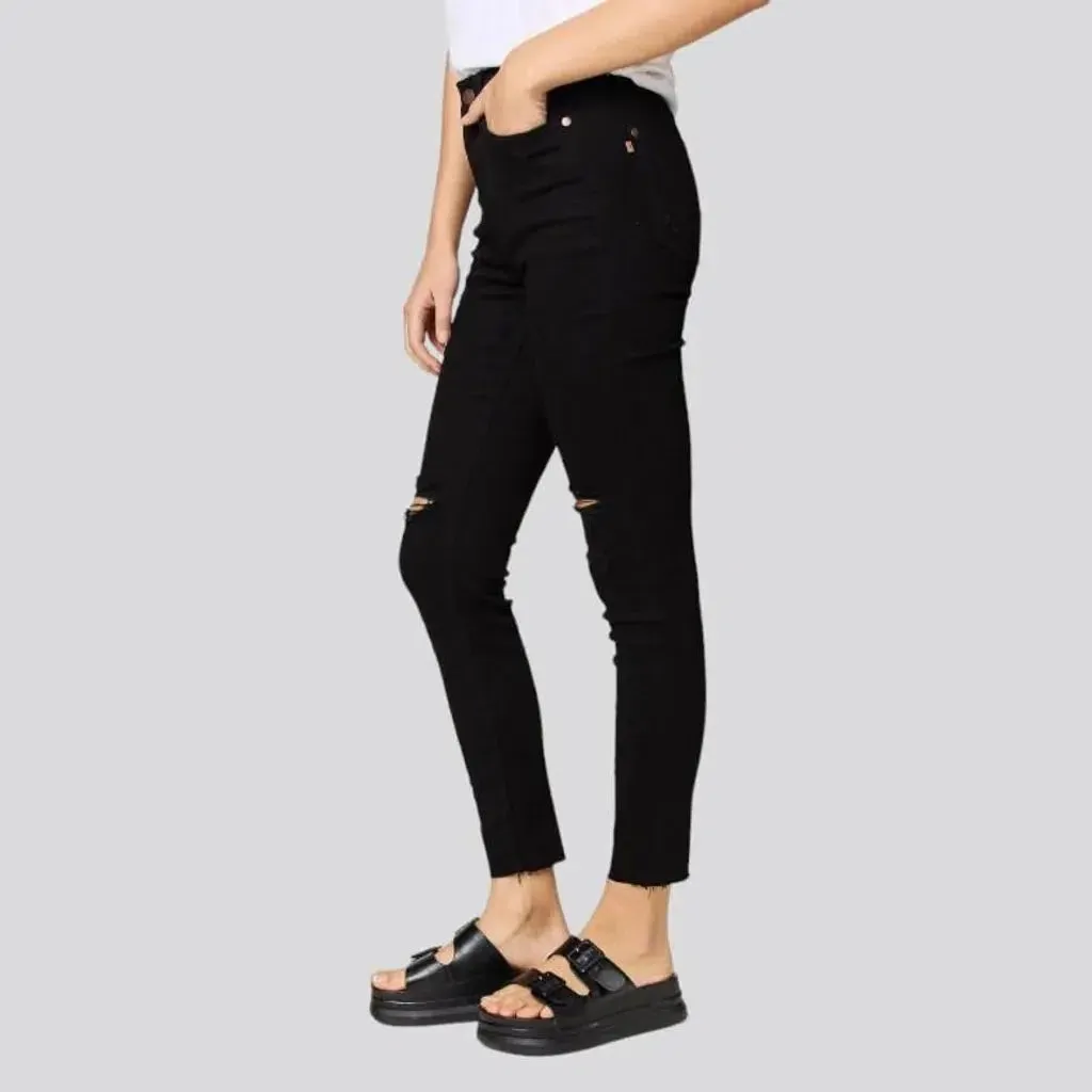 High-waist ripped jeans
 for women