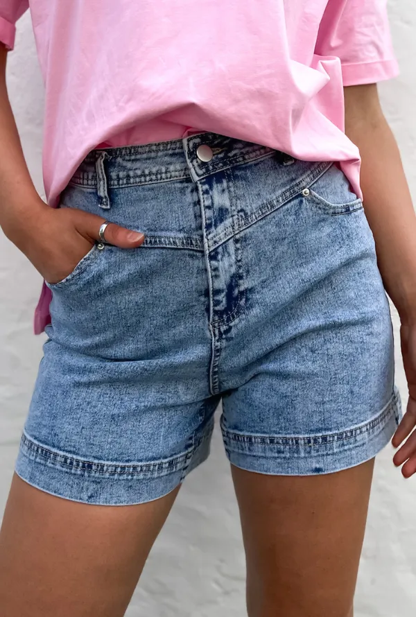 Kitty Denim Shorts -Blue Vintage Wash