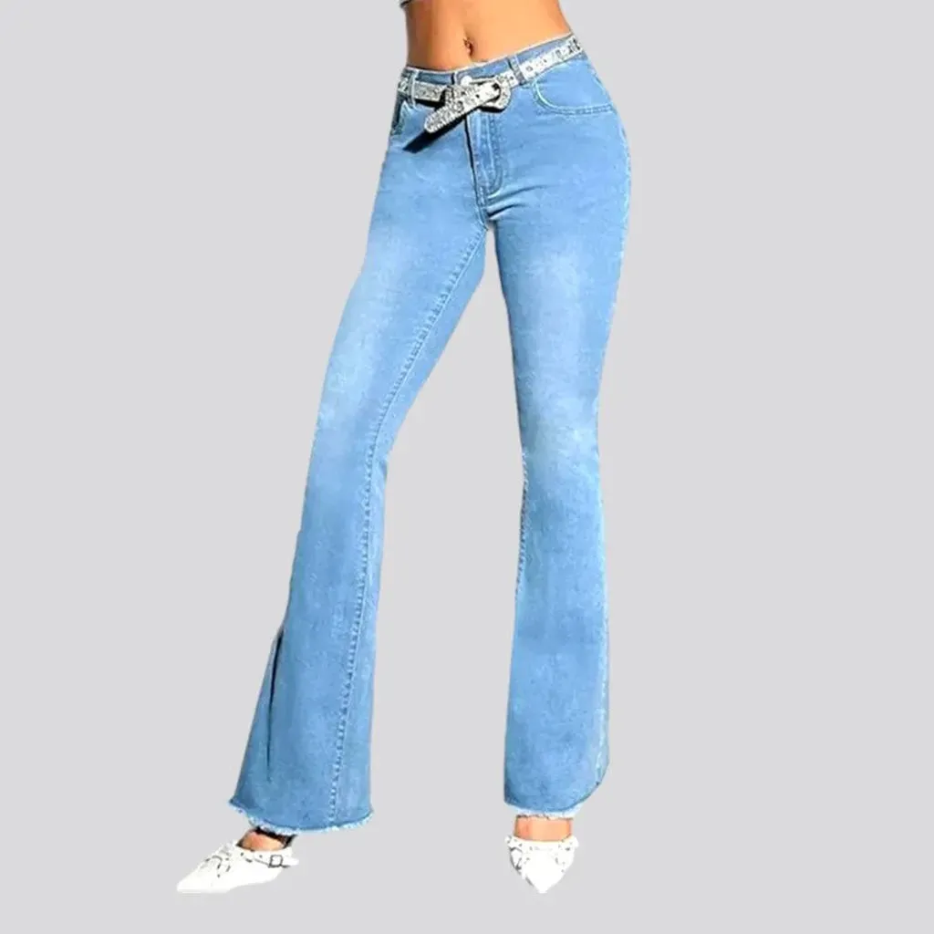 Light-wash low-waist jeans for ladies