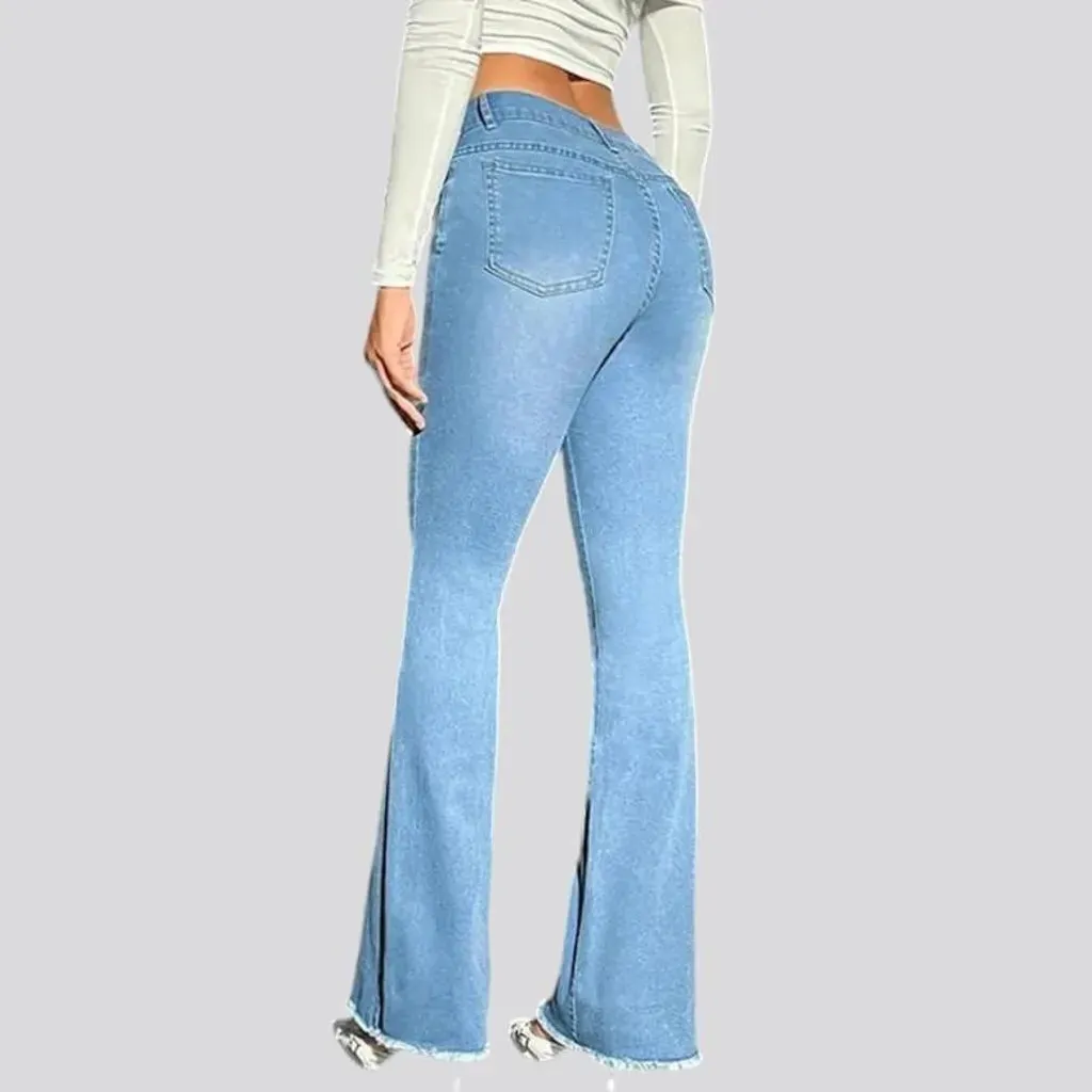 Light-wash low-waist jeans for ladies