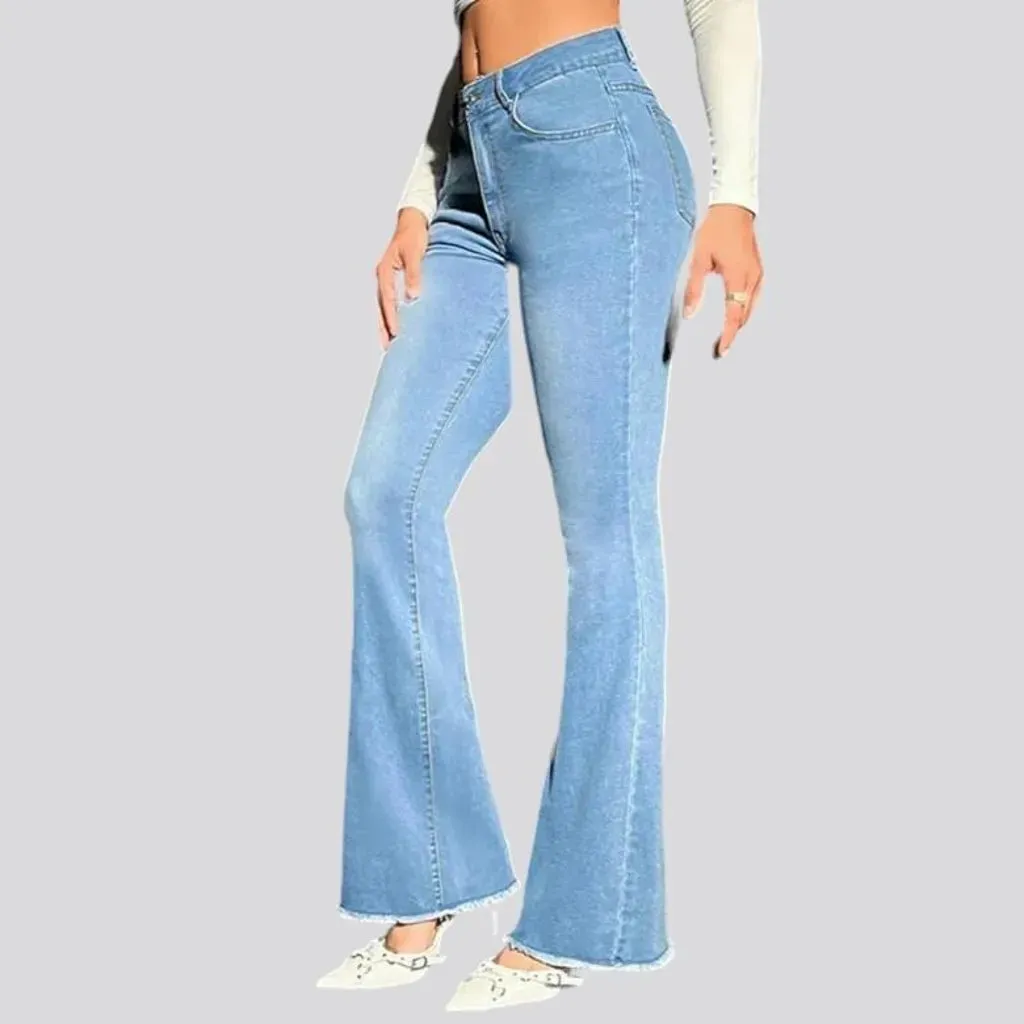 Light-wash low-waist jeans for ladies