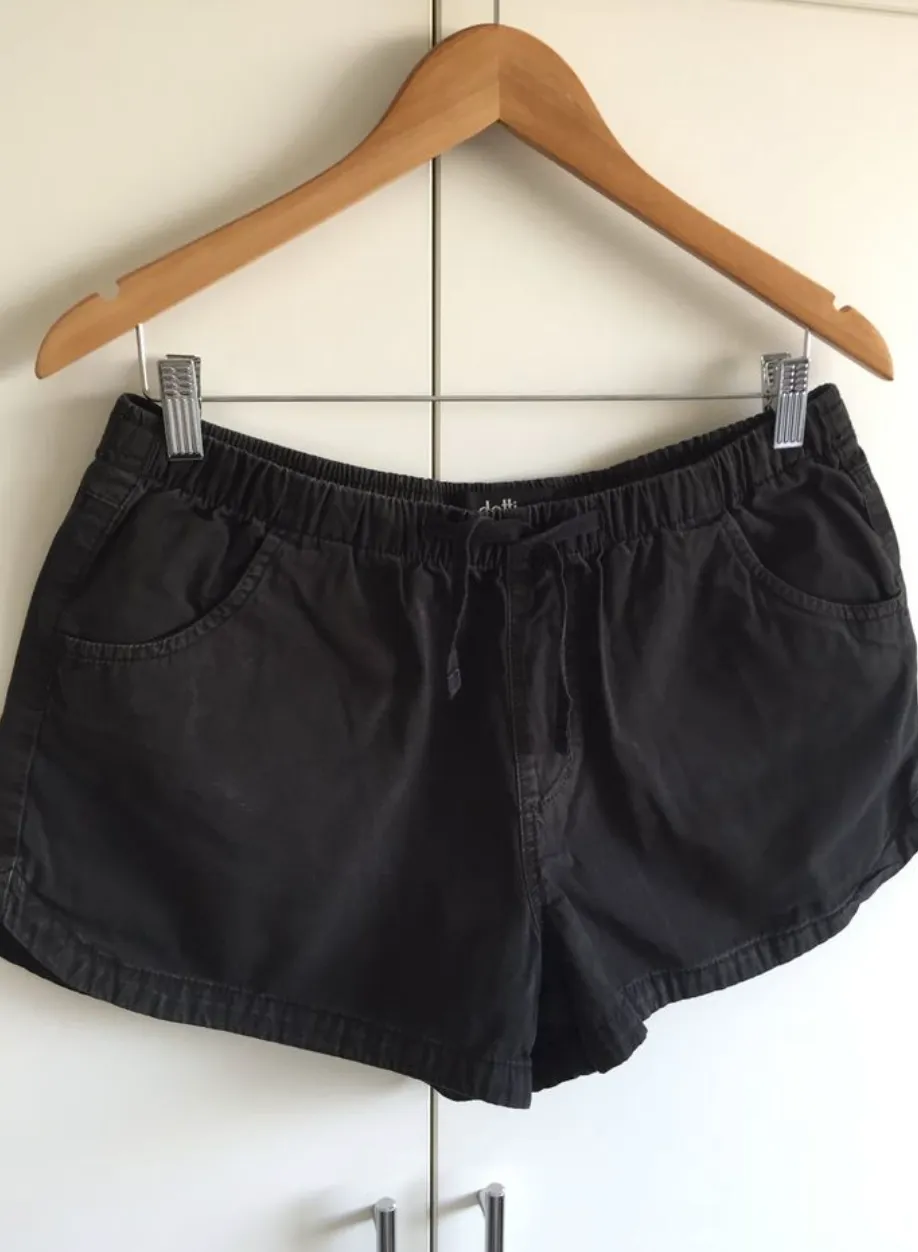 Size 14 DOTTI Black casual womens shorts