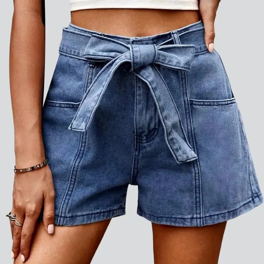 Stonewashed wide-leg denim shorts for ladies