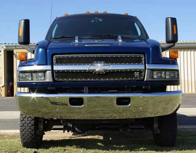 T-REX X Metal Series, 2 Piece Overlay Grilles - Powdercoat - 2004-2009 Chevy Kodiak