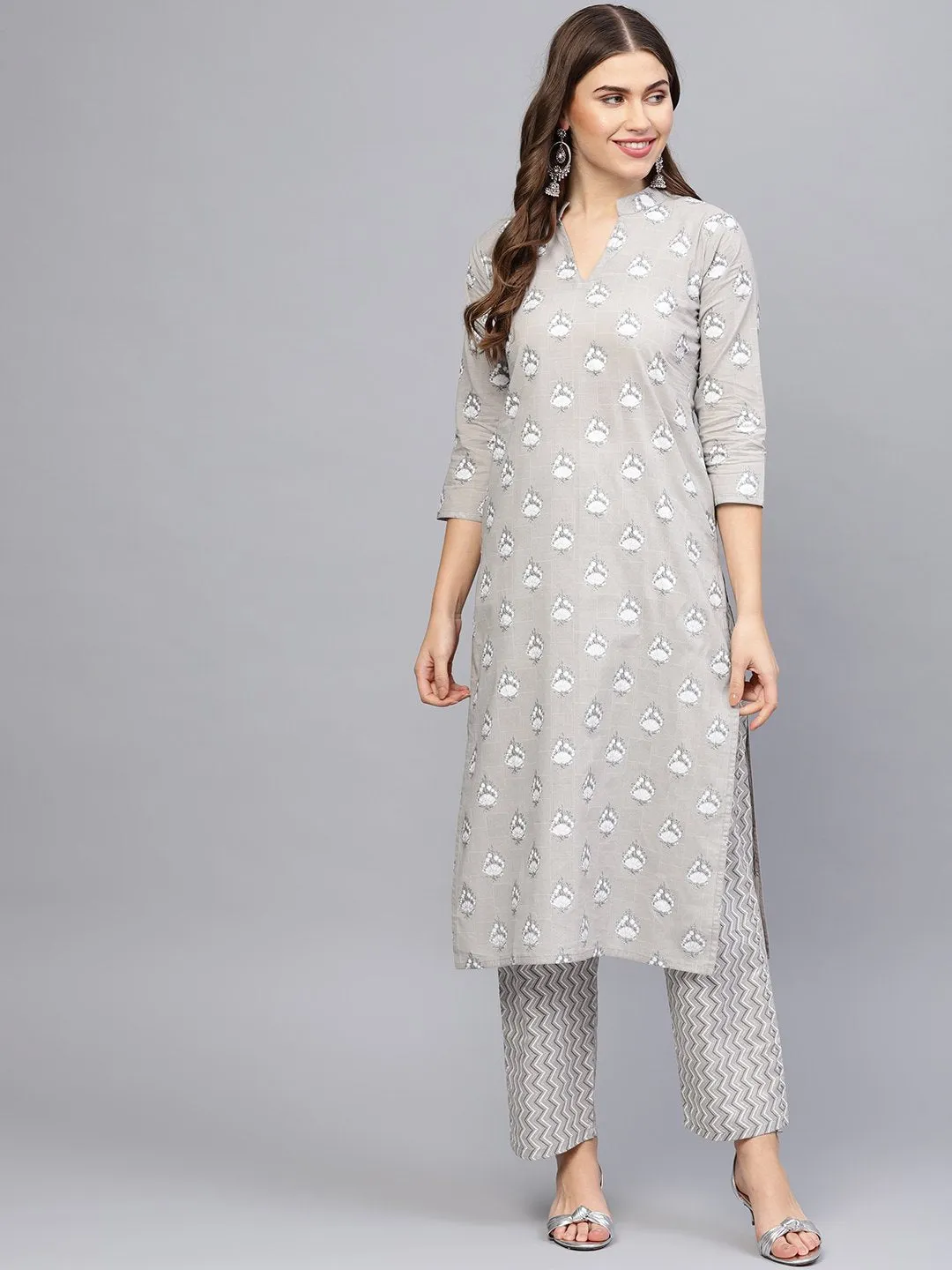 Women Grey & Off-White Printed Kurta With Trousers