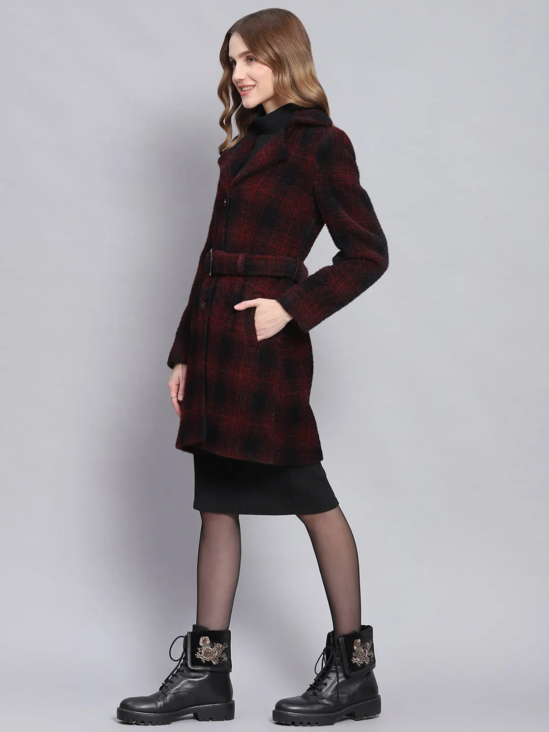 Women Red Check Lapel Collar Full Sleeve Coats