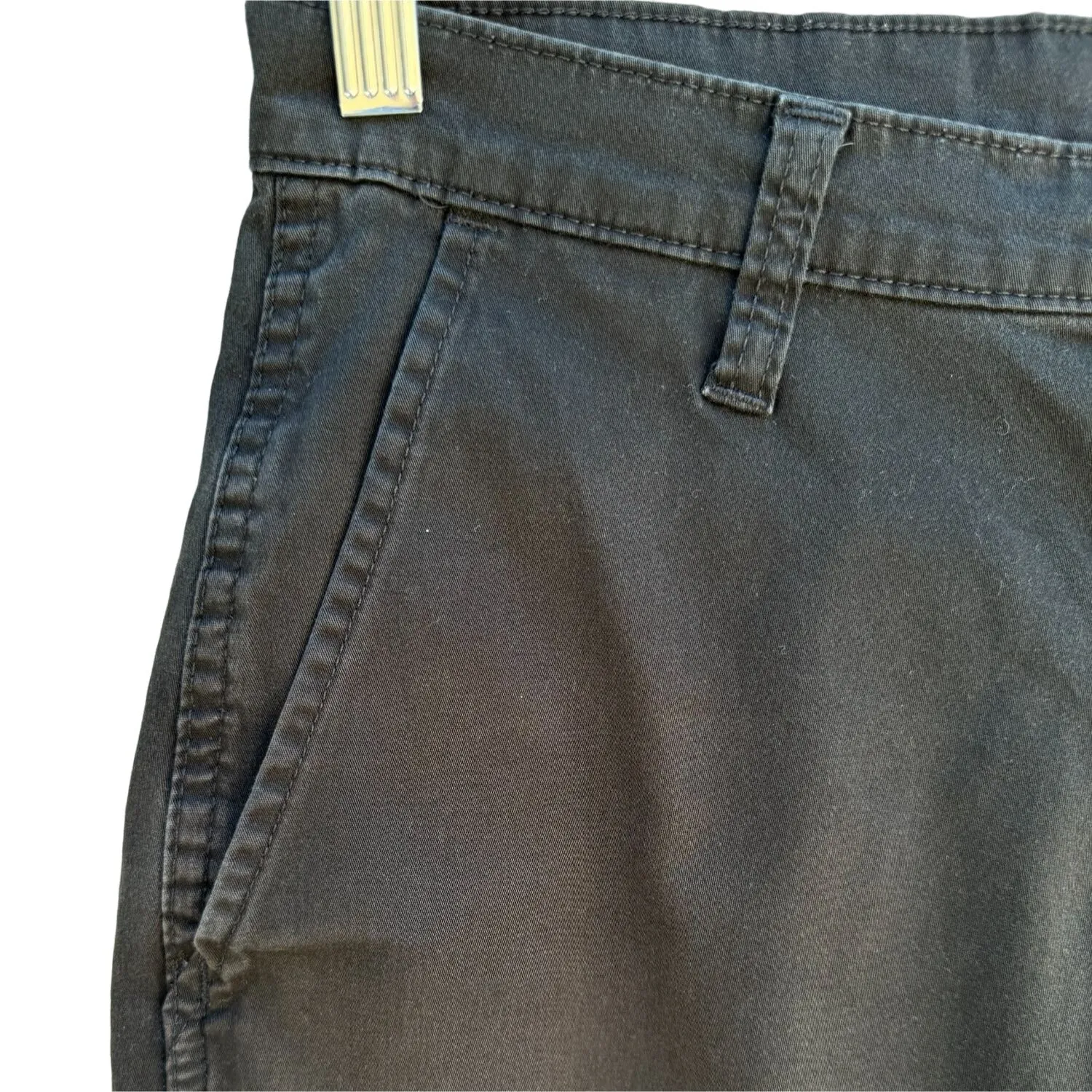 Wrangler Men's Black Flat Front Casual Cargo Cotton Blend Shorts - Size 30